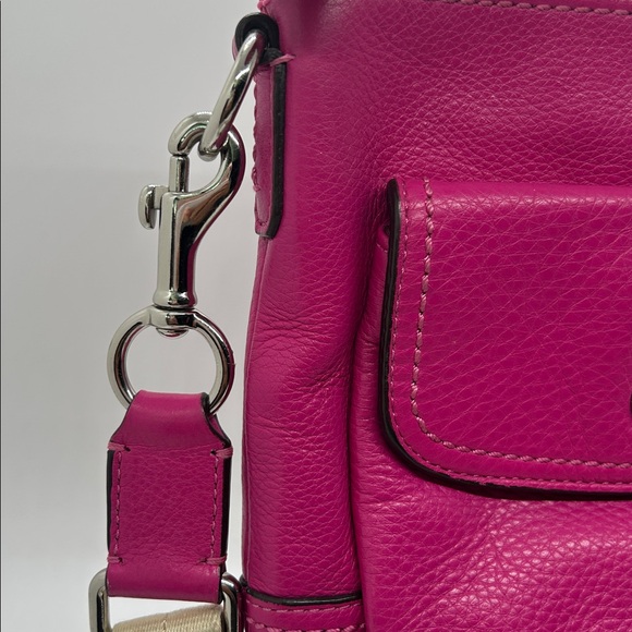 Coach Fuchsia Pink Leather Detachable Strap Crossbody Bag Purse 🌸🌸 - Picture 5 of 9